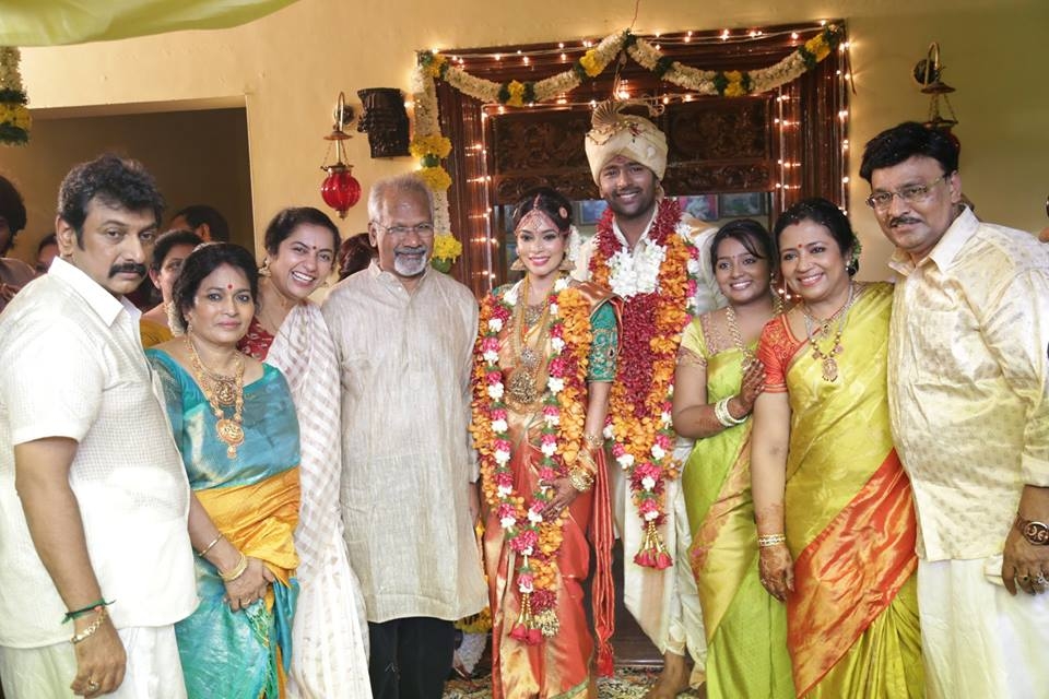 பாக்யராஜ் - பூர்ணிமா தம்பதியின் மகன் சாந்தனு - கீர்த்தி திருமண திருமண சிறப்பு ஆல்பம்! பாக்யராஜ் - பூர்ணிமா தம்பதியின் மகன் சாந்தனு - கீர்த்தி திருமண திருமண சிறப்பு ஆல்பம்!