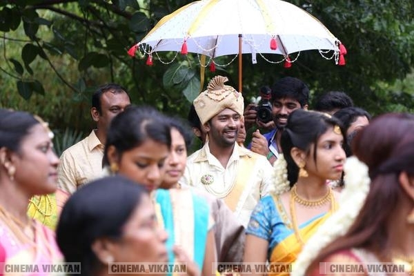 பாக்யராஜ் - பூர்ணிமா தம்பதியின் மகன் சாந்தனு - கீர்த்தி திருமண திருமண சிறப்பு ஆல்பம்! பாக்யராஜ் - பூர்ணிமா தம்பதியின் மகன் சாந்தனு - கீர்த்தி திருமண திருமண சிறப்பு ஆல்பம்!
