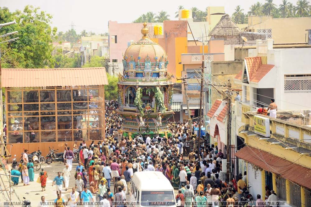 திருச்சி ஸ்ரீரங்கம் கோயில் பங்குனி தேர் திருவிழா! படங்கள் - என்.ஜி.மணிகண்டன் திருச்சி ஸ்ரீரங்கம் கோயில் பங்குனி தேர் திருவிழா! படங்கள் - என்.ஜி.மணிகண்டன்