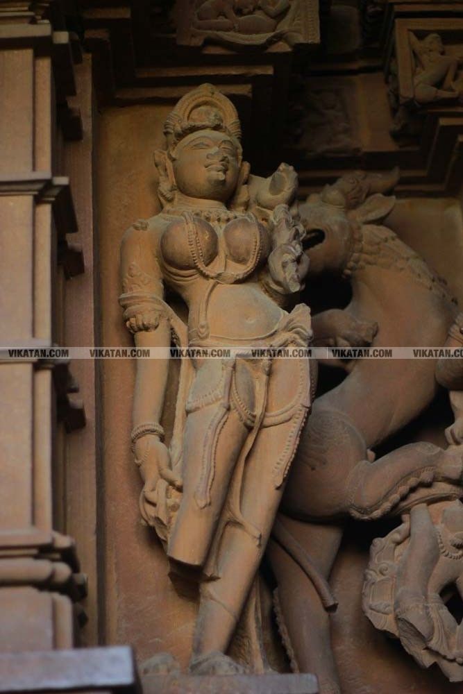 கஜுரஹோ சிற்பங்கள் - சிறப்பு புகைப்பட்டத் தொகுப்பு: படங்கள்: அ. சரண் குமார் கஜுரஹோ சிற்பங்கள் - சிறப்பு புகைப்பட்டத் தொகுப்பு: படங்கள்: அ. சரண் குமார்