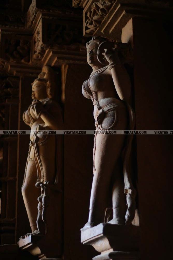 கஜுரஹோ சிற்பங்கள் - சிறப்பு புகைப்பட்டத் தொகுப்பு: படங்கள்: அ. சரண் குமார் கஜுரஹோ சிற்பங்கள் - சிறப்பு புகைப்பட்டத் தொகுப்பு: படங்கள்: அ. சரண் குமார்