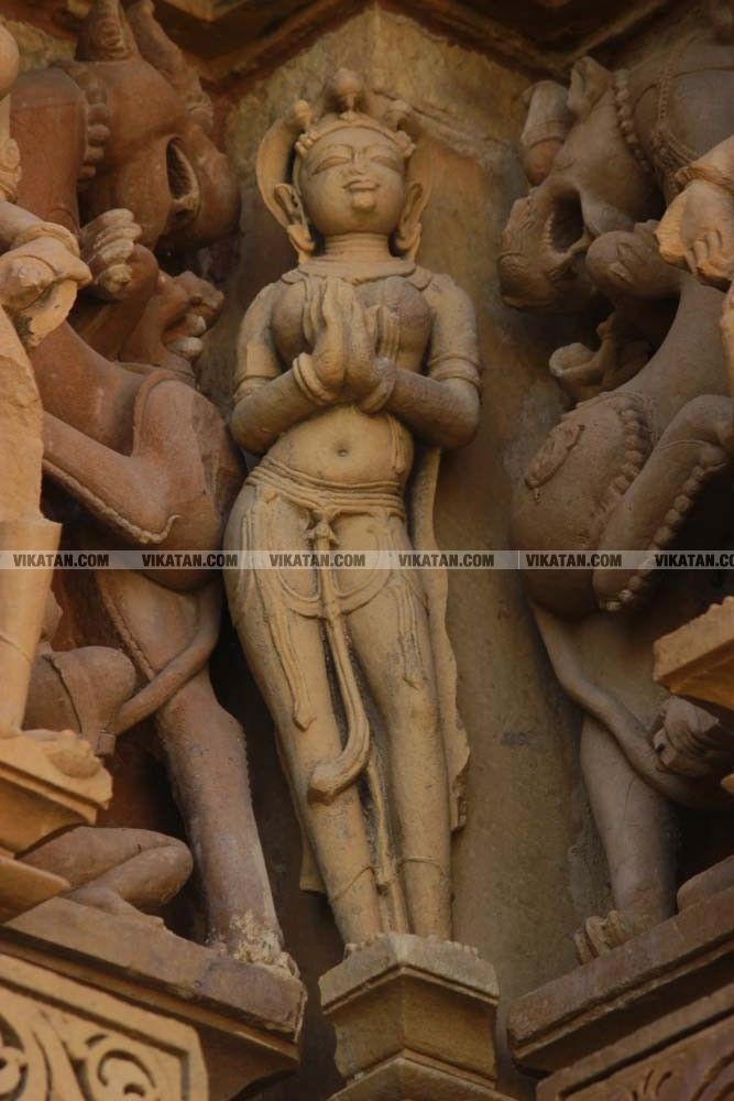 கஜுரஹோ சிற்பங்கள் - சிறப்பு புகைப்பட்டத் தொகுப்பு: படங்கள்: அ. சரண் குமார் கஜுரஹோ சிற்பங்கள் - சிறப்பு புகைப்பட்டத் தொகுப்பு: படங்கள்: அ. சரண் குமார்