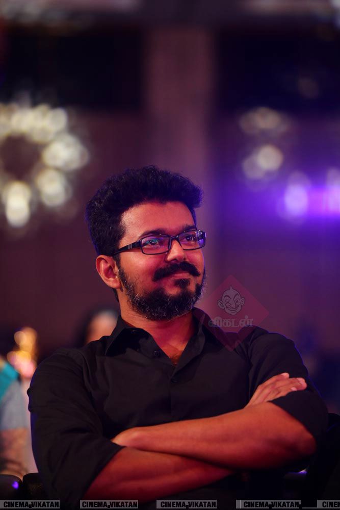 விஜய்யின் மெர்சலான எக்ஸ்ளூசிவ் போட்டோ ஆல்பம்..! #HBDMersalVijay விஜய்யின் மெர்சலான எக்ஸ்ளூசிவ் போட்டோ ஆல்பம்..! #HBDMersalVijay