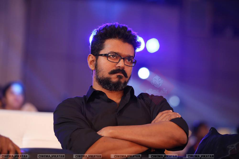 விஜய்யின் மெர்சலான எக்ஸ்ளூசிவ் போட்டோ ஆல்பம்..! #HBDMersalVijay விஜய்யின் மெர்சலான எக்ஸ்ளூசிவ் போட்டோ ஆல்பம்..! #HBDMersalVijay
