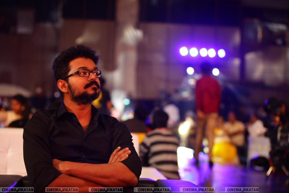 விஜய்யின் மெர்சலான எக்ஸ்ளூசிவ் போட்டோ ஆல்பம்..! #HBDMersalVijay விஜய்யின் மெர்சலான எக்ஸ்ளூசிவ் போட்டோ ஆல்பம்..! #HBDMersalVijay