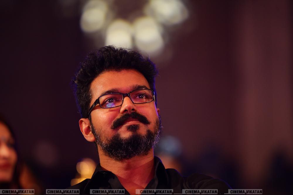 விஜய்யின் மெர்சலான எக்ஸ்ளூசிவ் போட்டோ ஆல்பம்..! #HBDMersalVijay விஜய்யின் மெர்சலான எக்ஸ்ளூசிவ் போட்டோ ஆல்பம்..! #HBDMersalVijay