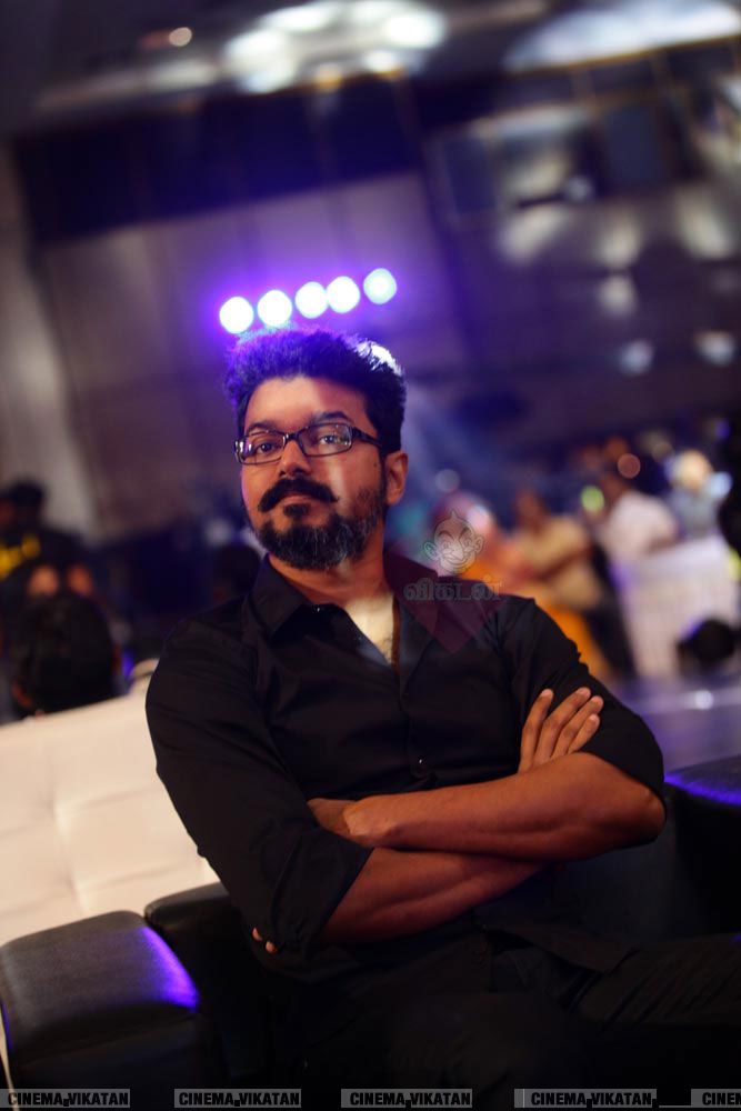 விஜய்யின் மெர்சலான எக்ஸ்ளூசிவ் போட்டோ ஆல்பம்..! #HBDMersalVijay விஜய்யின் மெர்சலான எக்ஸ்ளூசிவ் போட்டோ ஆல்பம்..! #HBDMersalVijay