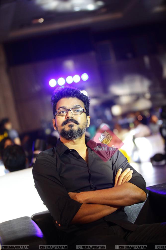 விஜய்யின் மெர்சலான எக்ஸ்ளூசிவ் போட்டோ ஆல்பம்..! #HBDMersalVijay விஜய்யின் மெர்சலான எக்ஸ்ளூசிவ் போட்டோ ஆல்பம்..! #HBDMersalVijay