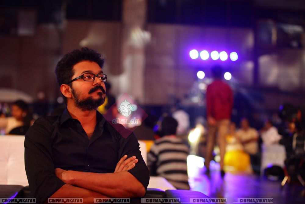 விஜய்யின் மெர்சலான எக்ஸ்ளூசிவ் போட்டோ ஆல்பம்..! #HBDMersalVijay விஜய்யின் மெர்சலான எக்ஸ்ளூசிவ் போட்டோ ஆல்பம்..! #HBDMersalVijay