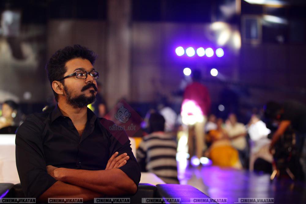 விஜய்யின் மெர்சலான எக்ஸ்ளூசிவ் போட்டோ ஆல்பம்..! #HBDMersalVijay விஜய்யின் மெர்சலான எக்ஸ்ளூசிவ் போட்டோ ஆல்பம்..! #HBDMersalVijay