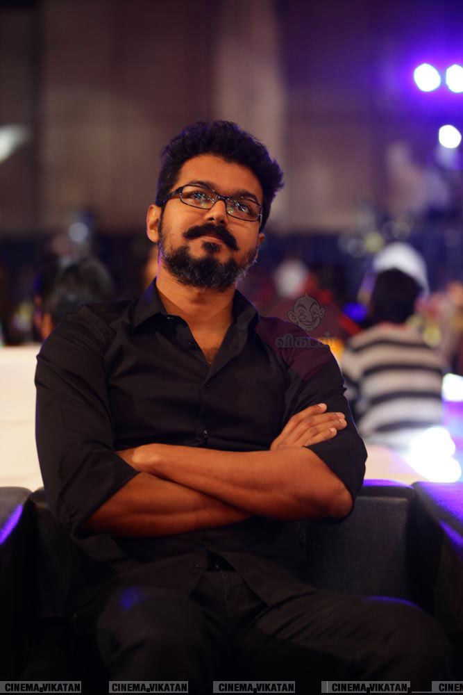 விஜய்யின் மெர்சலான எக்ஸ்ளூசிவ் போட்டோ ஆல்பம்..! #HBDMersalVijay விஜய்யின் மெர்சலான எக்ஸ்ளூசிவ் போட்டோ ஆல்பம்..! #HBDMersalVijay