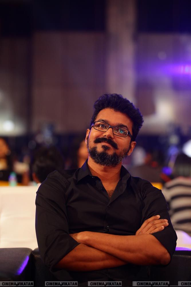 விஜய்யின் மெர்சலான எக்ஸ்ளூசிவ் போட்டோ ஆல்பம்..! #HBDMersalVijay விஜய்யின் மெர்சலான எக்ஸ்ளூசிவ் போட்டோ ஆல்பம்..! #HBDMersalVijay