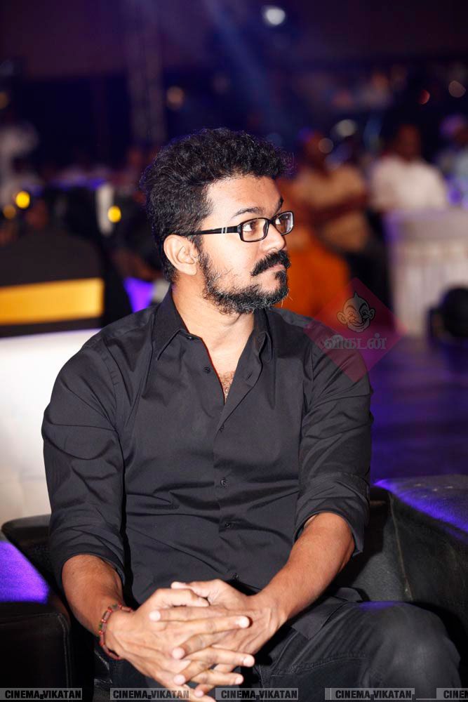 விஜய்யின் மெர்சலான எக்ஸ்ளூசிவ் போட்டோ ஆல்பம்..! #HBDMersalVijay விஜய்யின் மெர்சலான எக்ஸ்ளூசிவ் போட்டோ ஆல்பம்..! #HBDMersalVijay