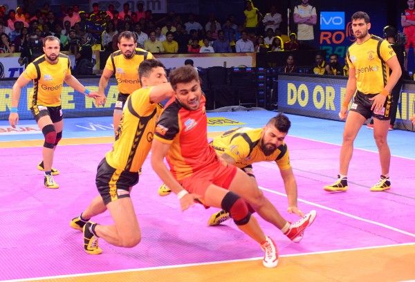 வைரலாகும் ராகுல் செளத்ரியின் லயன் ஜம்ப்... புரோ கபடி லீக் ஆல்பம்! வைரலாகும் ராகுல் செளத்ரியின் லயன் ஜம்ப்... புரோ கபடி லீக் ஆல்பம்!