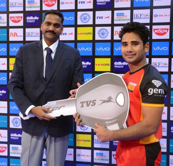 வைரலாகும் ராகுல் செளத்ரியின் லயன் ஜம்ப்... புரோ கபடி லீக் ஆல்பம்! வைரலாகும் ராகுல் செளத்ரியின் லயன் ஜம்ப்... புரோ கபடி லீக் ஆல்பம்!