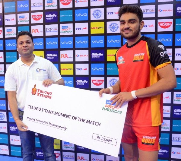 வைரலாகும் ராகுல் செளத்ரியின் லயன் ஜம்ப்... புரோ கபடி லீக் ஆல்பம்! வைரலாகும் ராகுல் செளத்ரியின் லயன் ஜம்ப்... புரோ கபடி லீக் ஆல்பம்!
