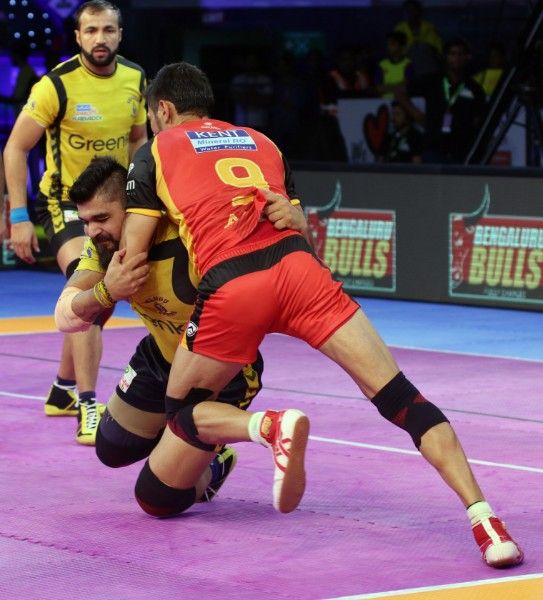 வைரலாகும் ராகுல் செளத்ரியின் லயன் ஜம்ப்... புரோ கபடி லீக் ஆல்பம்! வைரலாகும் ராகுல் செளத்ரியின் லயன் ஜம்ப்... புரோ கபடி லீக் ஆல்பம்!