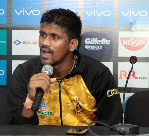 வைரலாகும் ராகுல் செளத்ரியின் லயன் ஜம்ப்... புரோ கபடி லீக் ஆல்பம்! வைரலாகும் ராகுல் செளத்ரியின் லயன் ஜம்ப்... புரோ கபடி லீக் ஆல்பம்!