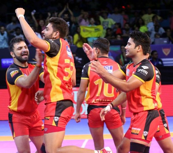 வைரலாகும் ராகுல் செளத்ரியின் லயன் ஜம்ப்... புரோ கபடி லீக் ஆல்பம்! வைரலாகும் ராகுல் செளத்ரியின் லயன் ஜம்ப்... புரோ கபடி லீக் ஆல்பம்!