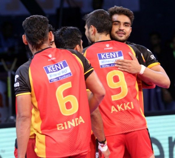 வைரலாகும் ராகுல் செளத்ரியின் லயன் ஜம்ப்... புரோ கபடி லீக் ஆல்பம்! வைரலாகும் ராகுல் செளத்ரியின் லயன் ஜம்ப்... புரோ கபடி லீக் ஆல்பம்!
