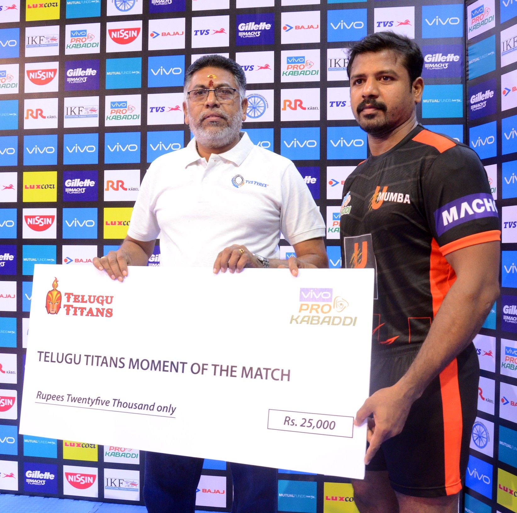 வைரலாகும் ராகுல் செளத்ரியின் லயன் ஜம்ப்... புரோ கபடி லீக் ஆல்பம்! வைரலாகும் ராகுல் செளத்ரியின் லயன் ஜம்ப்... புரோ கபடி லீக் ஆல்பம்!
