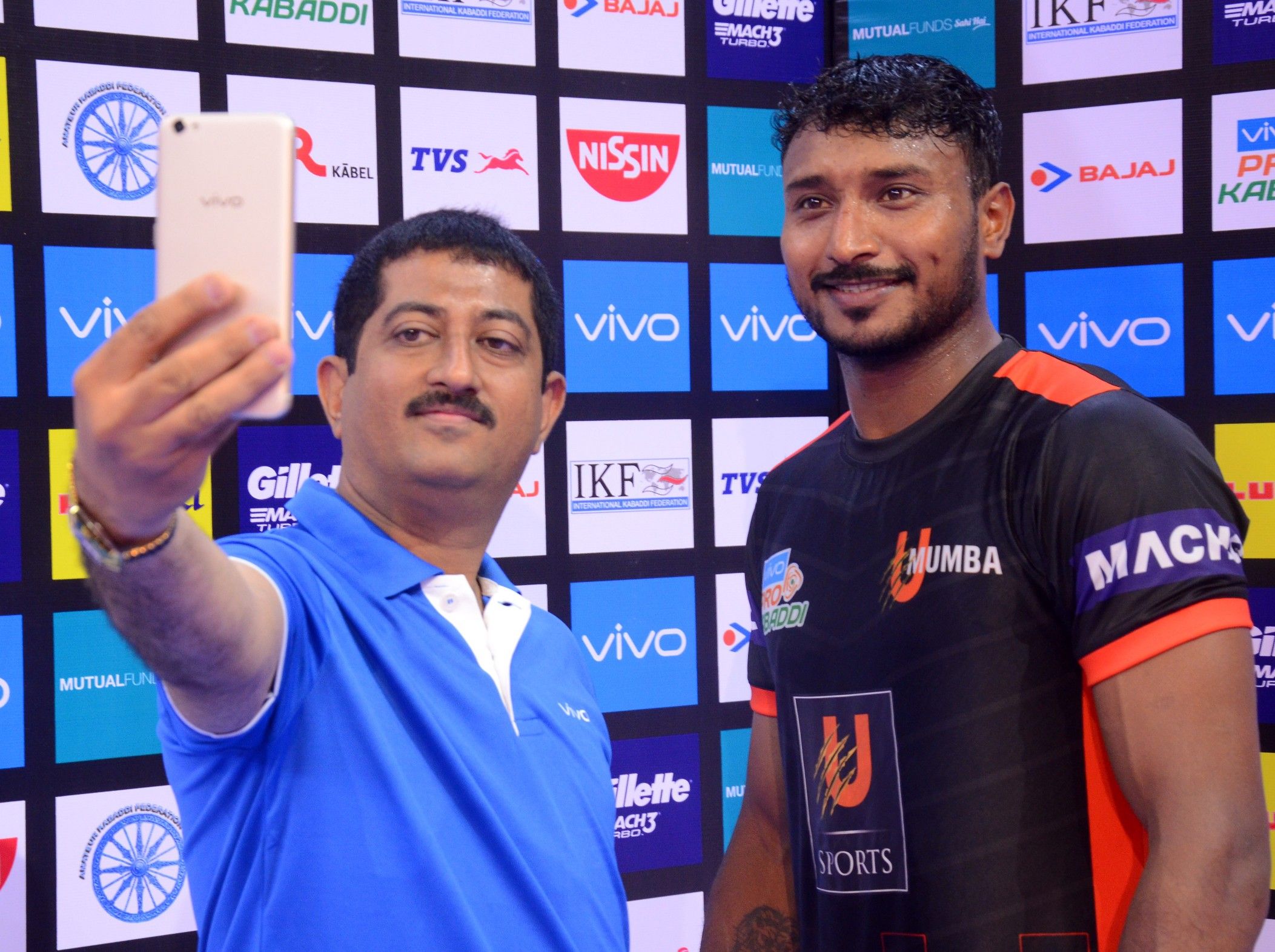 வைரலாகும் ராகுல் செளத்ரியின் லயன் ஜம்ப்... புரோ கபடி லீக் ஆல்பம்! வைரலாகும் ராகுல் செளத்ரியின் லயன் ஜம்ப்... புரோ கபடி லீக் ஆல்பம்!