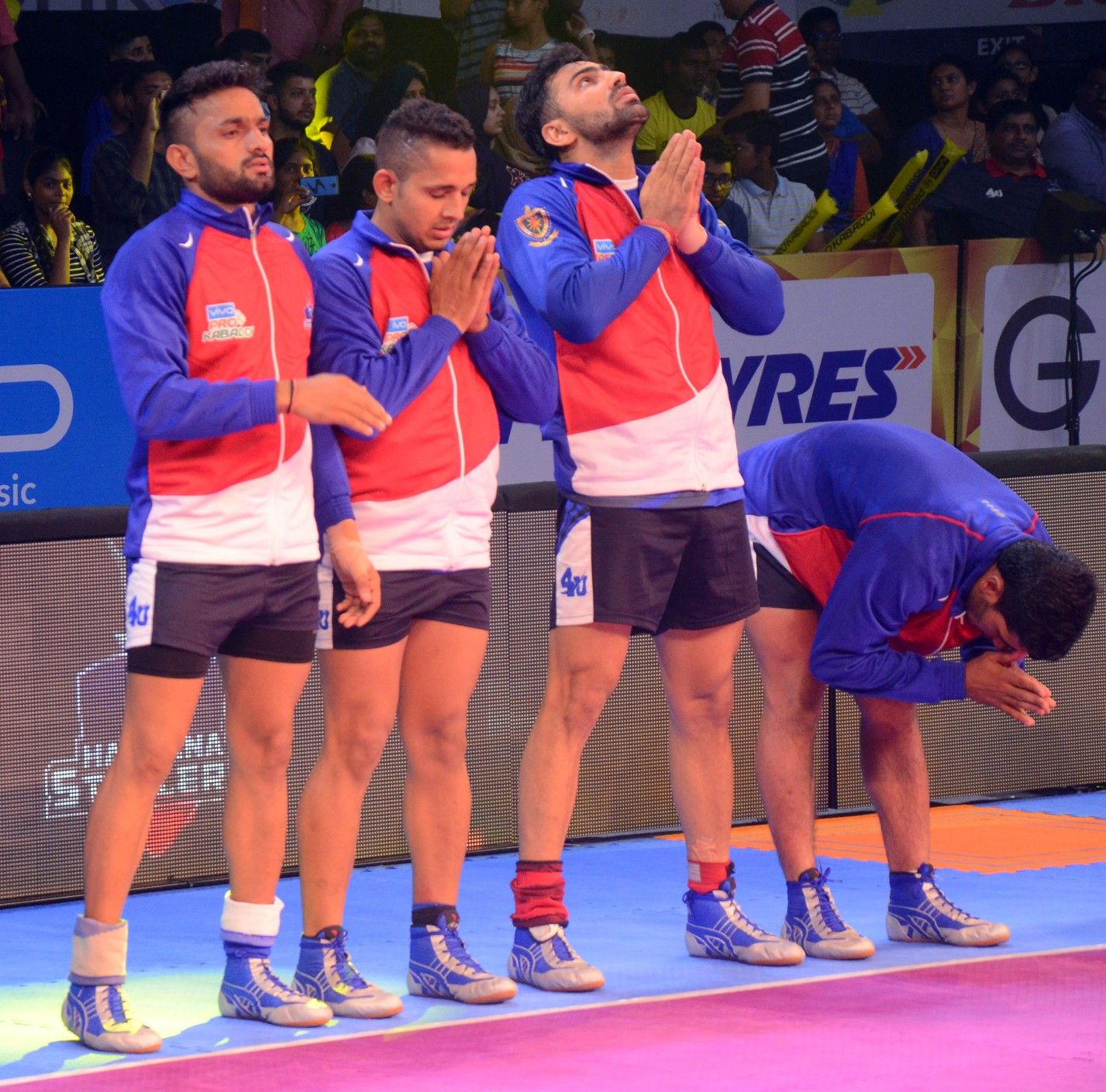 வைரலாகும் ராகுல் செளத்ரியின் லயன் ஜம்ப்... புரோ கபடி லீக் ஆல்பம்! வைரலாகும் ராகுல் செளத்ரியின் லயன் ஜம்ப்... புரோ கபடி லீக் ஆல்பம்!