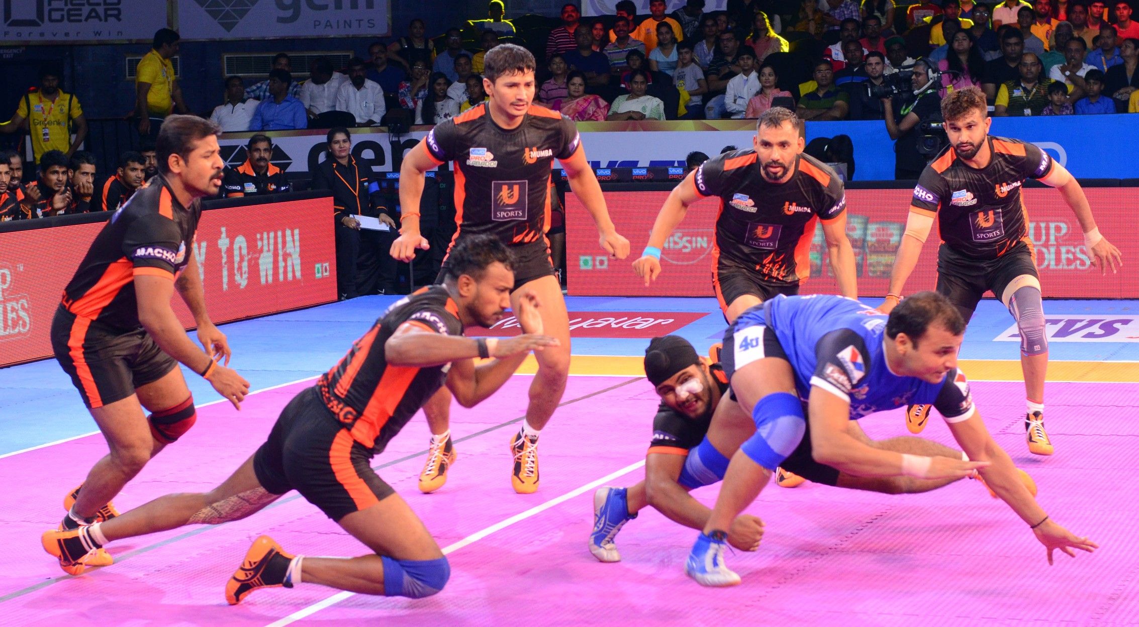 வைரலாகும் ராகுல் செளத்ரியின் லயன் ஜம்ப்... புரோ கபடி லீக் ஆல்பம்! வைரலாகும் ராகுல் செளத்ரியின் லயன் ஜம்ப்... புரோ கபடி லீக் ஆல்பம்!
