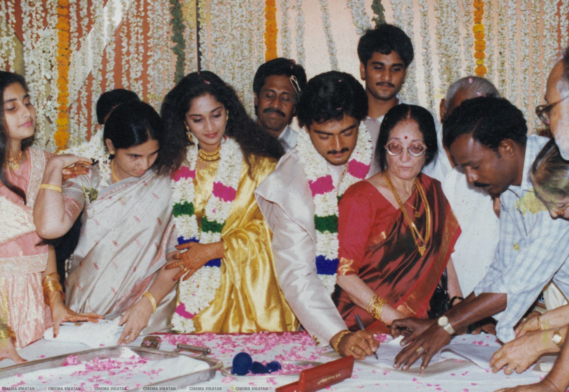 அஜித்தின் 25 வருட திரைப்பயணம்..! #PhotoRewind #RarePhotos #Ajith25 அஜித்தின் 25 வருட திரைப்பயணம்..! #PhotoRewind #RarePhotos #Ajith25