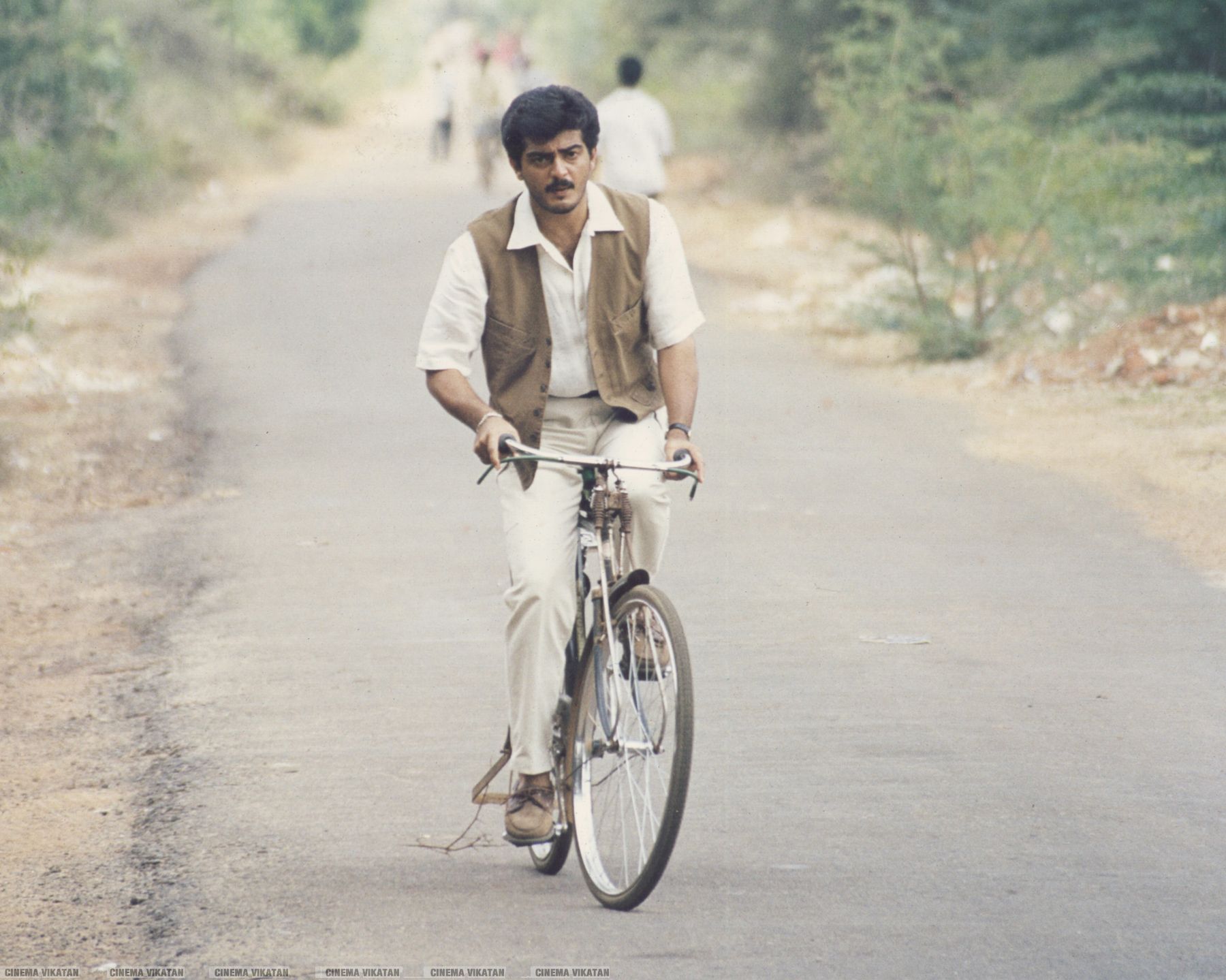 அஜித்தின் 25 வருட திரைப்பயணம்..! #PhotoRewind #RarePhotos #Ajith25 அஜித்தின் 25 வருட திரைப்பயணம்..! #PhotoRewind #RarePhotos #Ajith25