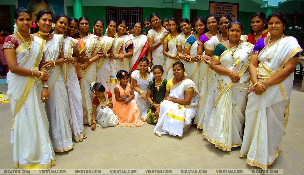 கன்னியாகுமரி மாவட்டம் நாகர்கோவில் குமரி மெட்ரிக் மேல்நிலைப்பள்ளியில் அத்தப்பூ கோலமிட்டு ஓணம் பண்டிகை கொண்டாட்டம்... படங்கள் - ரா.ராம்குமார் கன்னியாகுமரி மாவட்டம் நாகர்கோவில் குமரி மெட்ரிக் மேல்நிலைப்பள்ளியில் அத்தப்பூ கோலமிட்டு ஓணம் பண்டிகை கொண்டாட்டம்... படங்கள் - ரா.ராம்குமார்