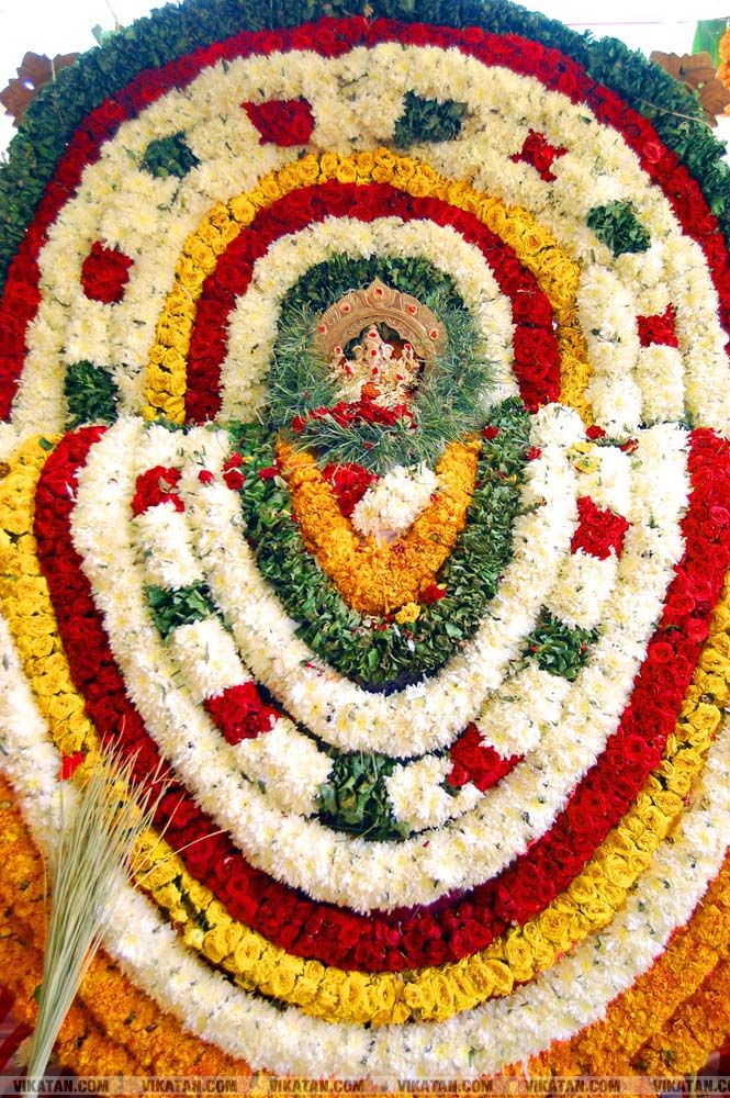 கன்னியாகுமரி மாவட்டம் நாகர்கோவில் குமரி மெட்ரிக் மேல்நிலைப்பள்ளியில் அத்தப்பூ கோலமிட்டு ஓணம் பண்டிகை கொண்டாட்டம்... படங்கள் - ரா.ராம்குமார் கன்னியாகுமரி மாவட்டம் நாகர்கோவில் குமரி மெட்ரிக் மேல்நிலைப்பள்ளியில் அத்தப்பூ கோலமிட்டு ஓணம் பண்டிகை கொண்டாட்டம்... படங்கள் - ரா.ராம்குமார்