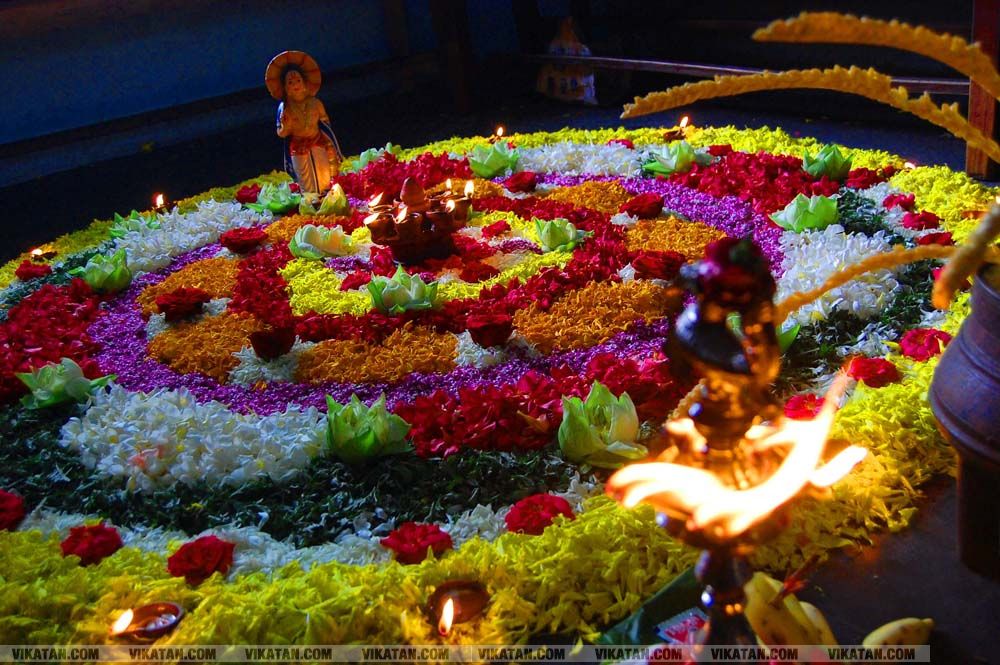 கன்னியாகுமரி மாவட்டம் நாகர்கோவில் குமரி மெட்ரிக் மேல்நிலைப்பள்ளியில் அத்தப்பூ கோலமிட்டு ஓணம் பண்டிகை கொண்டாட்டம்... படங்கள் - ரா.ராம்குமார் கன்னியாகுமரி மாவட்டம் நாகர்கோவில் குமரி மெட்ரிக் மேல்நிலைப்பள்ளியில் அத்தப்பூ கோலமிட்டு ஓணம் பண்டிகை கொண்டாட்டம்... படங்கள் - ரா.ராம்குமார்