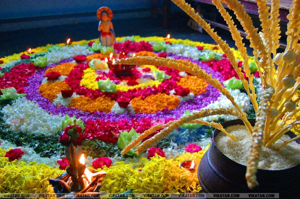 கன்னியாகுமரி மாவட்டம் நாகர்கோவில் குமரி மெட்ரிக் மேல்நிலைப்பள்ளியில் அத்தப்பூ கோலமிட்டு ஓணம் பண்டிகை கொண்டாட்டம்... படங்கள் - ரா.ராம்குமார் கன்னியாகுமரி மாவட்டம் நாகர்கோவில் குமரி மெட்ரிக் மேல்நிலைப்பள்ளியில் அத்தப்பூ கோலமிட்டு ஓணம் பண்டிகை கொண்டாட்டம்... படங்கள் - ரா.ராம்குமார்