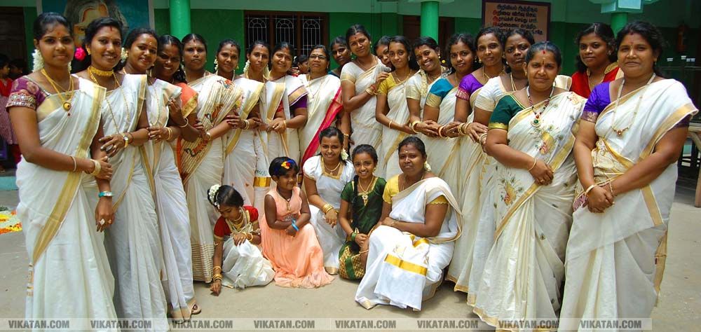 கன்னியாகுமரி மாவட்டம் நாகர்கோவில் குமரி மெட்ரிக் மேல்நிலைப்பள்ளியில் அத்தப்பூ கோலமிட்டு ஓணம் பண்டிகை கொண்டாட்டம்... படங்கள் - ரா.ராம்குமார் கன்னியாகுமரி மாவட்டம் நாகர்கோவில் குமரி மெட்ரிக் மேல்நிலைப்பள்ளியில் அத்தப்பூ கோலமிட்டு ஓணம் பண்டிகை கொண்டாட்டம்... படங்கள் - ரா.ராம்குமார்