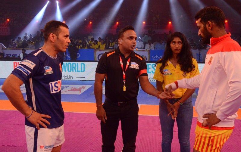 தெலுங்கு டைட்டன்ஸ் ஹாட்ரிக் தோல்வி, ராகுல் சவுதரிக்கு லைக்ஸ் அள்ளியது, 'பாயின்ட் வரட்டும்' என காத்திருந்து டெல்லி தோற்றது..! #ProKabaddi தெலுங்கு டைட்டன்ஸ் ஹாட்ரிக் தோல்வி, ராகுல் சவுதரிக்கு லைக்ஸ் அள்ளியது, 'பாயின்ட் வரட்டும்' என காத்திருந்து டெல்லி தோற்றது..! #ProKabaddi