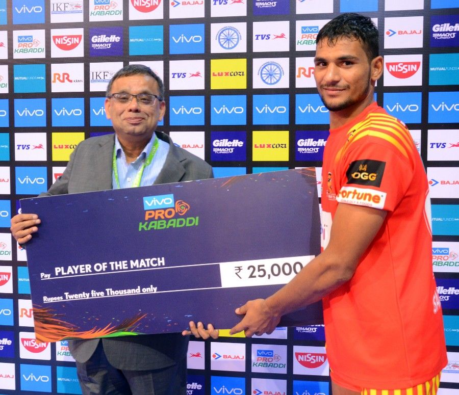 தெலுங்கு டைட்டன்ஸ் ஹாட்ரிக் தோல்வி, ராகுல் சவுதரிக்கு லைக்ஸ் அள்ளியது, 'பாயின்ட் வரட்டும்' என காத்திருந்து டெல்லி தோற்றது..! #ProKabaddi தெலுங்கு டைட்டன்ஸ் ஹாட்ரிக் தோல்வி, ராகுல் சவுதரிக்கு லைக்ஸ் அள்ளியது, 'பாயின்ட் வரட்டும்' என காத்திருந்து டெல்லி தோற்றது..! #ProKabaddi