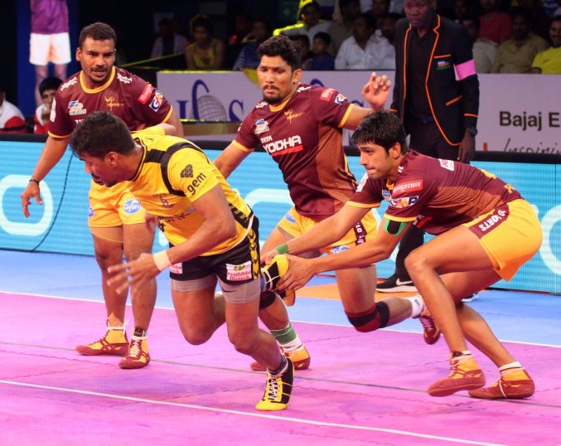 தெலுங்கு டைட்டன்ஸ் ஹாட்ரிக் தோல்வி, ராகுல் சவுதரிக்கு லைக்ஸ் அள்ளியது, 'பாயின்ட் வரட்டும்' என காத்திருந்து டெல்லி தோற்றது..! #ProKabaddi தெலுங்கு டைட்டன்ஸ் ஹாட்ரிக் தோல்வி, ராகுல் சவுதரிக்கு லைக்ஸ் அள்ளியது, 'பாயின்ட் வரட்டும்' என காத்திருந்து டெல்லி தோற்றது..! #ProKabaddi