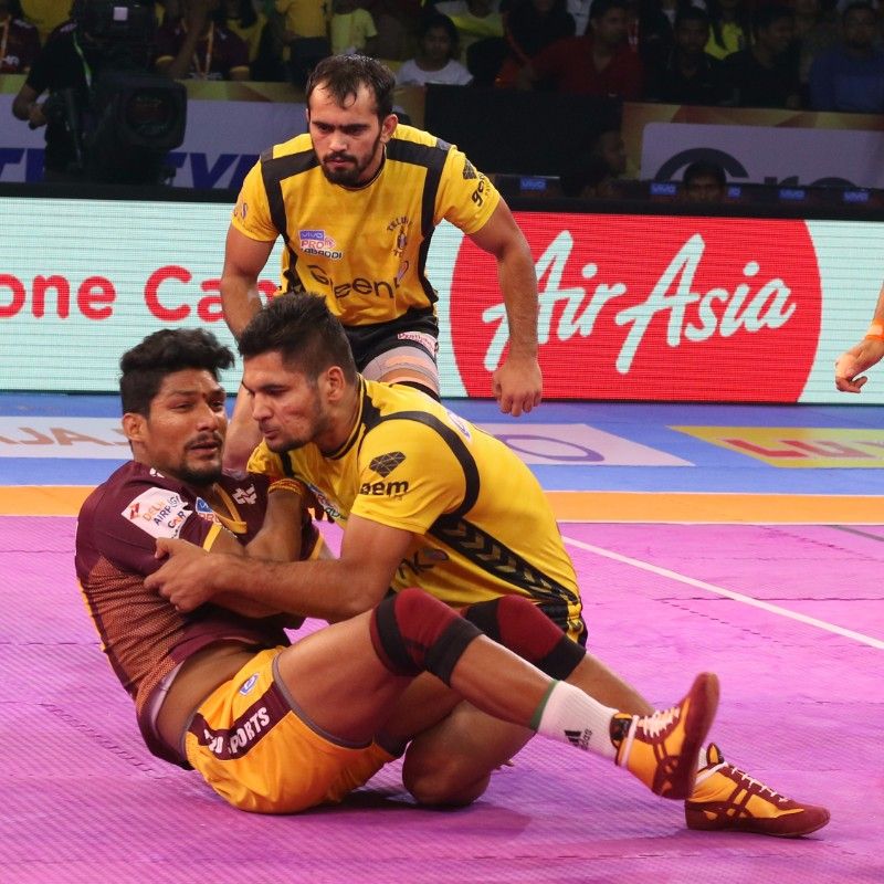 தெலுங்கு டைட்டன்ஸ் ஹாட்ரிக் தோல்வி, ராகுல் சவுதரிக்கு லைக்ஸ் அள்ளியது, 'பாயின்ட் வரட்டும்' என காத்திருந்து டெல்லி தோற்றது..! #ProKabaddi தெலுங்கு டைட்டன்ஸ் ஹாட்ரிக் தோல்வி, ராகுல் சவுதரிக்கு லைக்ஸ் அள்ளியது, 'பாயின்ட் வரட்டும்' என காத்திருந்து டெல்லி தோற்றது..! #ProKabaddi
