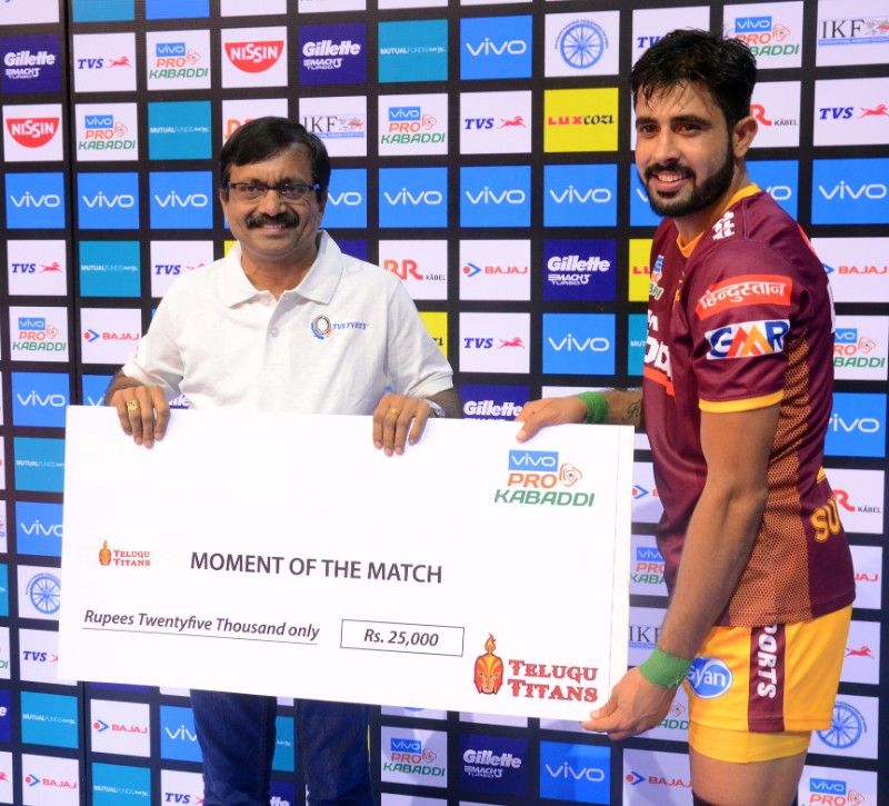 தெலுங்கு டைட்டன்ஸ் ஹாட்ரிக் தோல்வி, ராகுல் சவுதரிக்கு லைக்ஸ் அள்ளியது, 'பாயின்ட் வரட்டும்' என காத்திருந்து டெல்லி தோற்றது..! #ProKabaddi தெலுங்கு டைட்டன்ஸ் ஹாட்ரிக் தோல்வி, ராகுல் சவுதரிக்கு லைக்ஸ் அள்ளியது, 'பாயின்ட் வரட்டும்' என காத்திருந்து டெல்லி தோற்றது..! #ProKabaddi