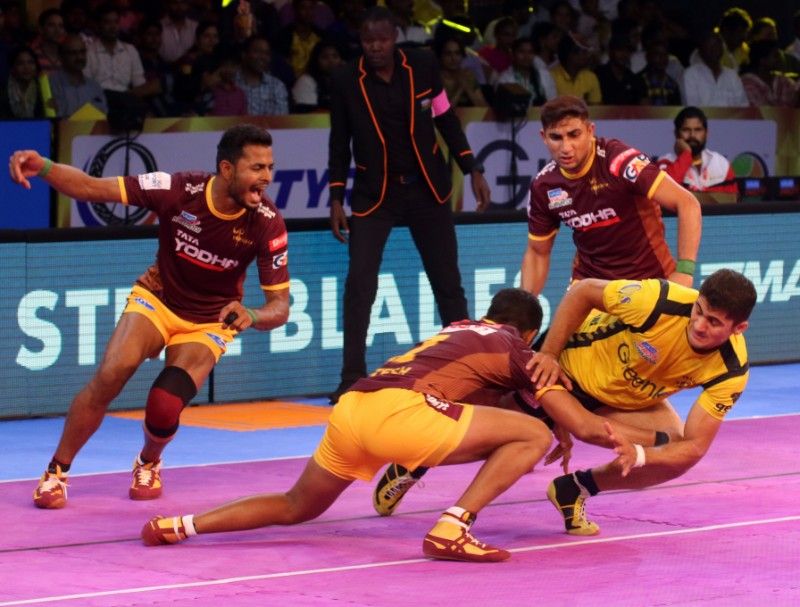 தெலுங்கு டைட்டன்ஸ் ஹாட்ரிக் தோல்வி, ராகுல் சவுதரிக்கு லைக்ஸ் அள்ளியது, 'பாயின்ட் வரட்டும்' என காத்திருந்து டெல்லி தோற்றது..! #ProKabaddi தெலுங்கு டைட்டன்ஸ் ஹாட்ரிக் தோல்வி, ராகுல் சவுதரிக்கு லைக்ஸ் அள்ளியது, 'பாயின்ட் வரட்டும்' என காத்திருந்து டெல்லி தோற்றது..! #ProKabaddi