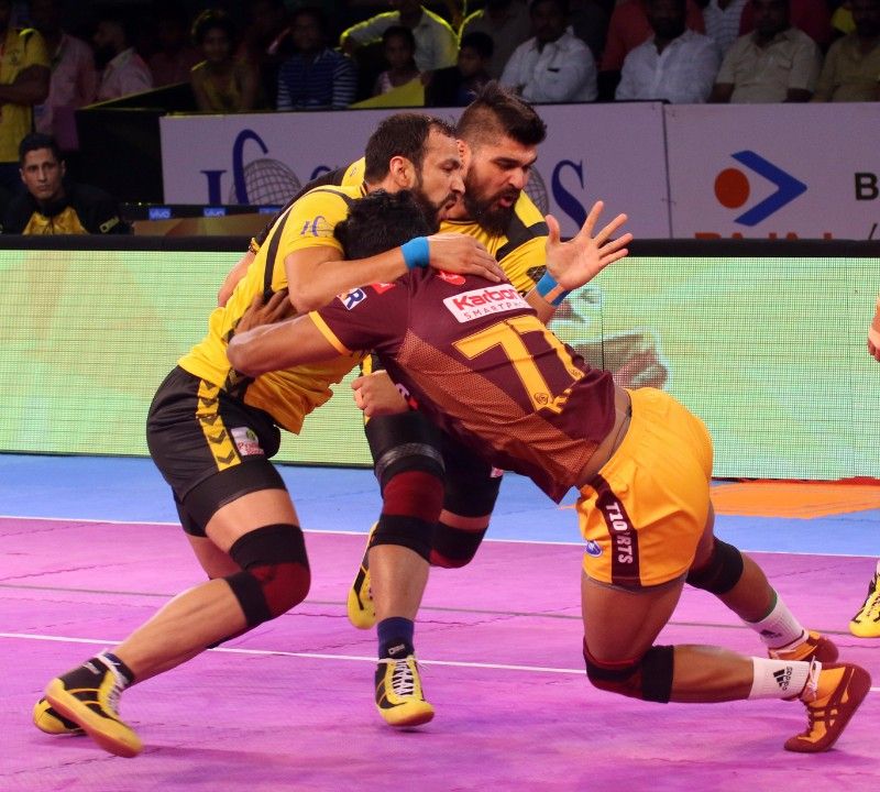 தெலுங்கு டைட்டன்ஸ் ஹாட்ரிக் தோல்வி, ராகுல் சவுதரிக்கு லைக்ஸ் அள்ளியது, 'பாயின்ட் வரட்டும்' என காத்திருந்து டெல்லி தோற்றது..! #ProKabaddi தெலுங்கு டைட்டன்ஸ் ஹாட்ரிக் தோல்வி, ராகுல் சவுதரிக்கு லைக்ஸ் அள்ளியது, 'பாயின்ட் வரட்டும்' என காத்திருந்து டெல்லி தோற்றது..! #ProKabaddi