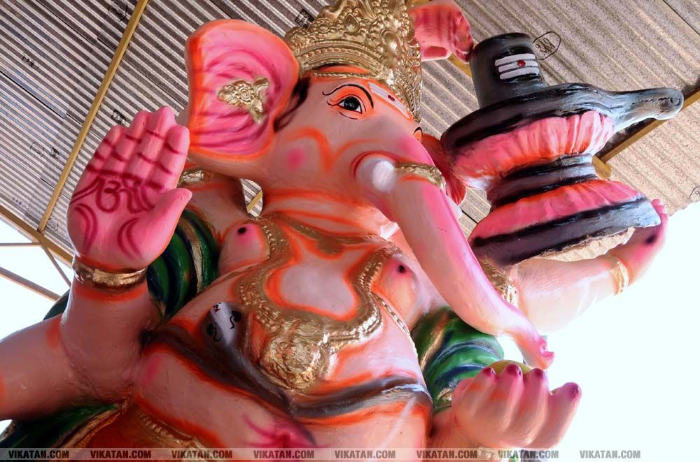 தூத்துக்குடி மாவட்டம் கொம்மடிக்கோட்டை பகுதியில் தயாராகும் விநாயகர் சிலைகள்... படங்கள் - ஏ.சிதம்பரம் தூத்துக்குடி மாவட்டம் கொம்மடிக்கோட்டை பகுதியில் தயாராகும் விநாயகர் சிலைகள்... படங்கள் - ஏ.சிதம்பரம்
