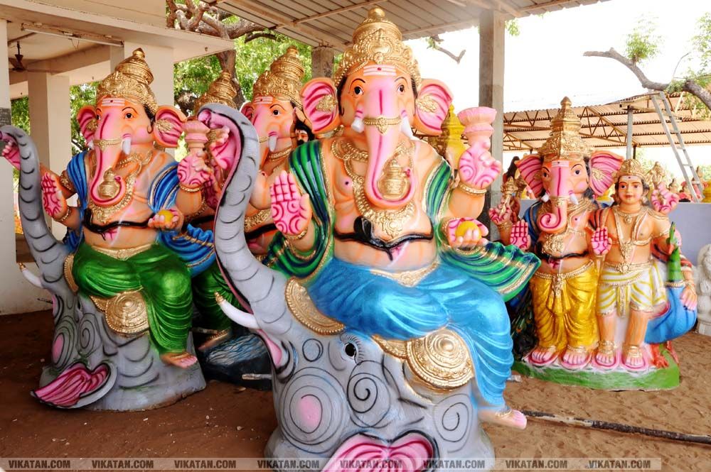 தூத்துக்குடி மாவட்டம் கொம்மடிக்கோட்டை பகுதியில் தயாராகும் விநாயகர் சிலைகள்... படங்கள் - ஏ.சிதம்பரம் தூத்துக்குடி மாவட்டம் கொம்மடிக்கோட்டை பகுதியில் தயாராகும் விநாயகர் சிலைகள்... படங்கள் - ஏ.சிதம்பரம்