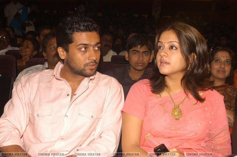 சூர்யா - ஜோதிகாவின் எவர்க்ரீன் காதல் புகைப்படங்கள்..! #HappyWeddingAnniversarySuriyaJo சூர்யா - ஜோதிகாவின் எவர்க்ரீன் காதல் புகைப்படங்கள்..! #HappyWeddingAnniversarySuriyaJo