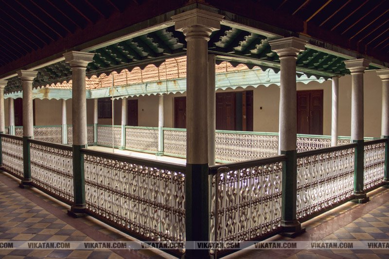 காரைக்குடியின் அடையாளம், ஆயிரம் ஜன்னல் வீடு.. சிறப்பு புகைப்படத் தொகுப்பு... க.மீனாட்சி காரைக்குடியின் அடையாளம், ஆயிரம் ஜன்னல் வீடு.. சிறப்பு புகைப்படத் தொகுப்பு... க.மீனாட்சி