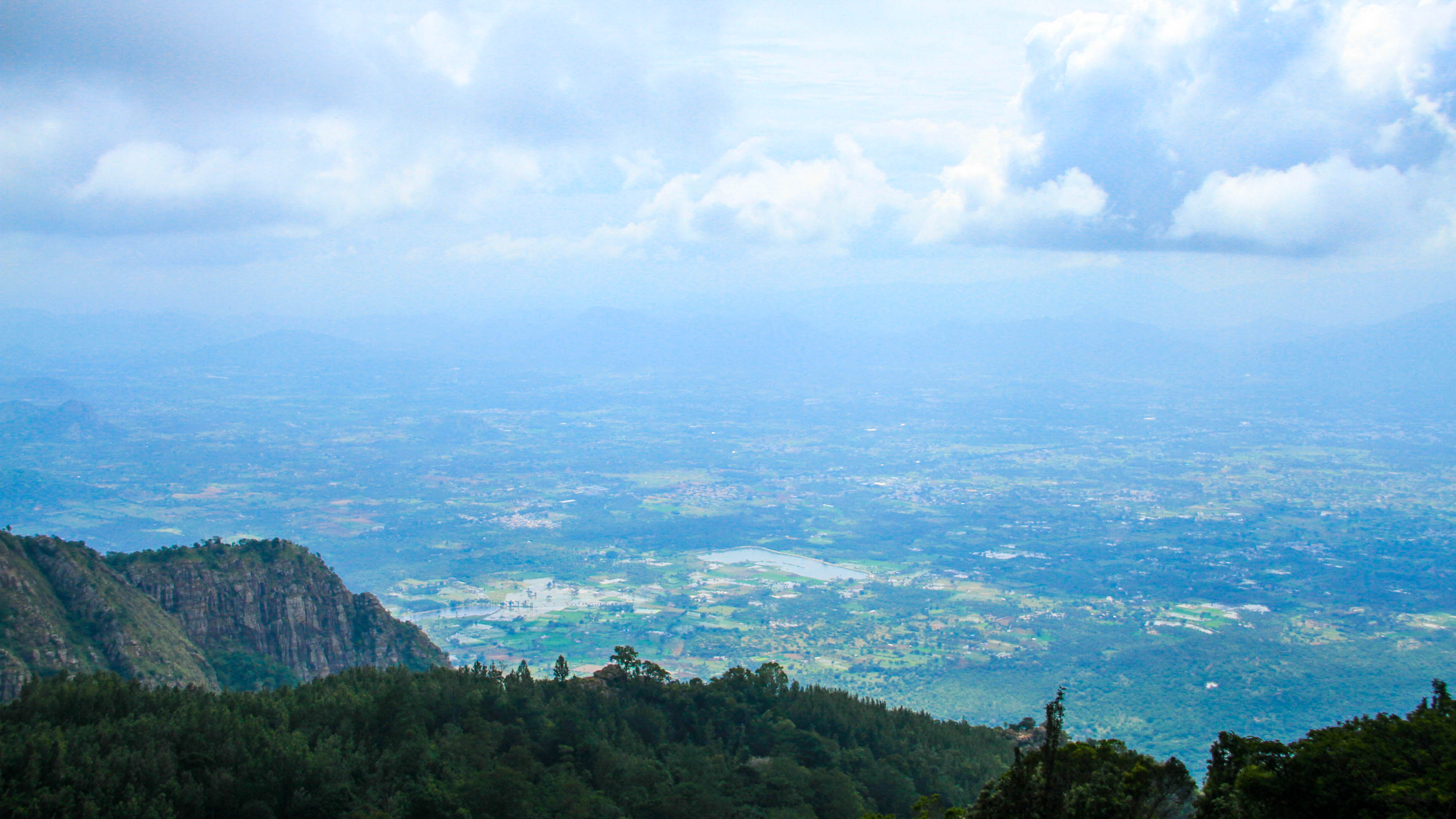காடுகள் மலைகள் தேவன் கலைகள்... ஏழைகளின் ஊட்டி ஏற்காடு! #PhotoAlbum - படங்கள்: இ.ராஜ விபீஷிகா காடுகள் மலைகள் தேவன் கலைகள்... ஏழைகளின் ஊட்டி ஏற்காடு! #PhotoAlbum - படங்கள்: இ.ராஜ விபீஷிகா