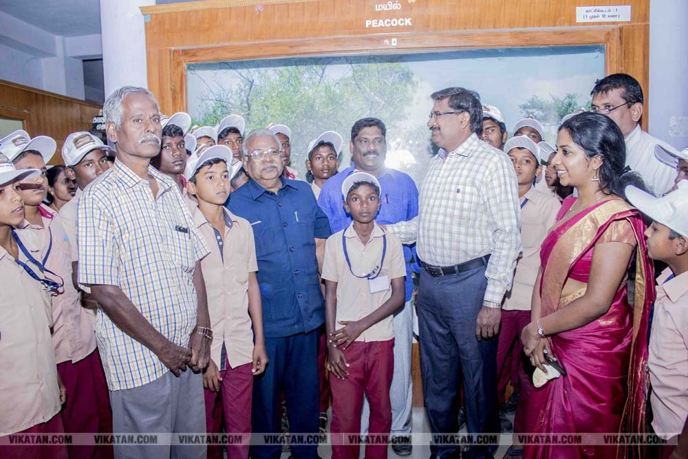 புதுக்கோட்டையில் ஏழை எளிய மாணவர்களுக்கான சுற்றுலா விழிப்புணர்வு நிகழ்வு ஒரு நாள் சுற்றுலா படங்கள் - அரவிந்த்.எம் புதுக்கோட்டையில் ஏழை எளிய மாணவர்களுக்கான சுற்றுலா விழிப்புணர்வு நிகழ்வு ஒரு நாள் சுற்றுலா படங்கள் - அரவிந்த்.எம்