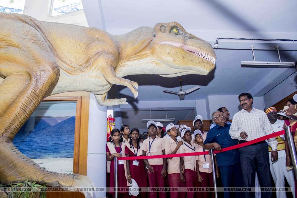 புதுக்கோட்டையில் ஏழை எளிய மாணவர்களுக்கான சுற்றுலா விழிப்புணர்வு நிகழ்வு ஒரு நாள் சுற்றுலா படங்கள் - அரவிந்த்.எம் புதுக்கோட்டையில் ஏழை எளிய மாணவர்களுக்கான சுற்றுலா விழிப்புணர்வு நிகழ்வு ஒரு நாள் சுற்றுலா படங்கள் - அரவிந்த்.எம்