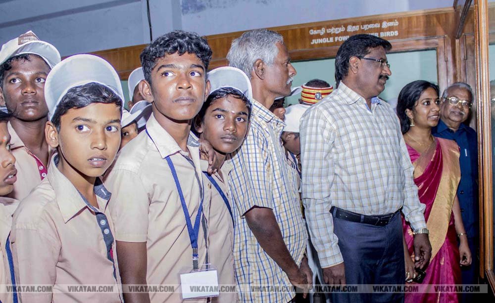 புதுக்கோட்டையில் ஏழை எளிய மாணவர்களுக்கான சுற்றுலா விழிப்புணர்வு நிகழ்வு ஒரு நாள் சுற்றுலா படங்கள் - அரவிந்த்.எம் புதுக்கோட்டையில் ஏழை எளிய மாணவர்களுக்கான சுற்றுலா விழிப்புணர்வு நிகழ்வு ஒரு நாள் சுற்றுலா படங்கள் - அரவிந்த்.எம்